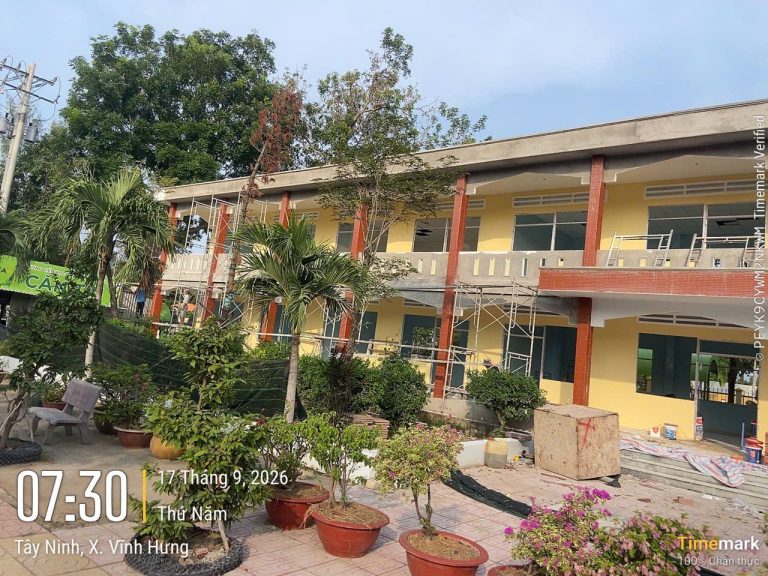 Trường Tiểu học thị trấn Vĩnh Hưng đang hoàn thiện